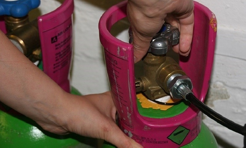 Tại sao nên lắp đặt bếp gas an toàn